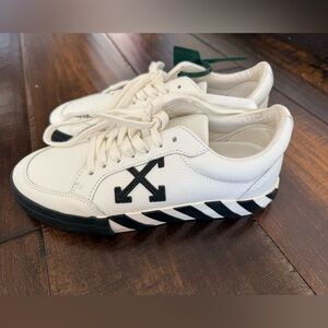 Off-White White and Black Sneakers with Orange Sole